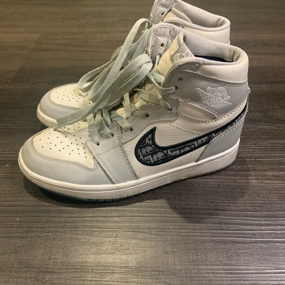 Air Jordan 1 Dior